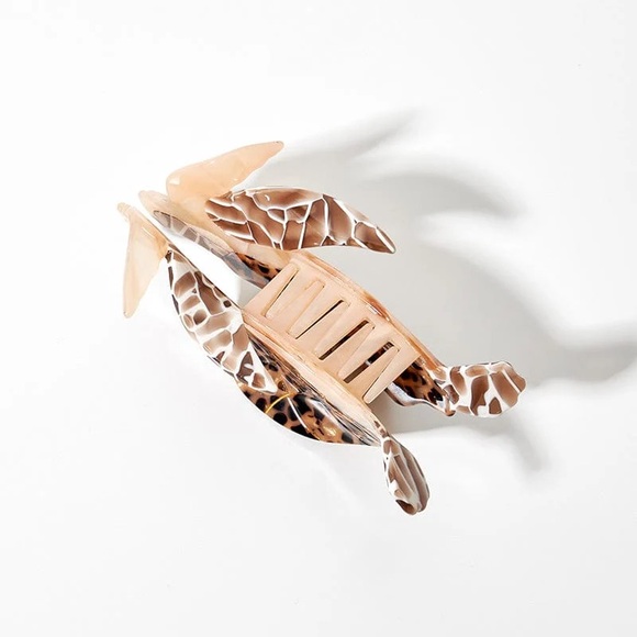 Honu Hawaiian Turtle Claw Clip NWT! - Picture 3 of 6